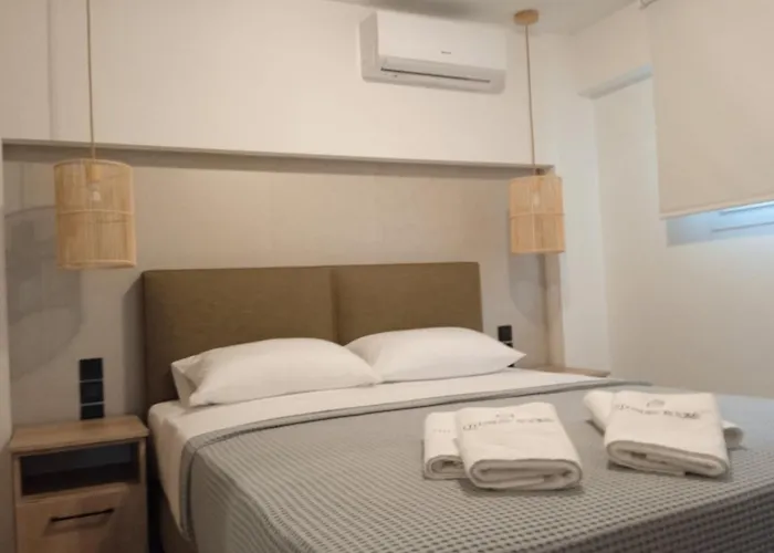 Q Luxury Rooms Paleros