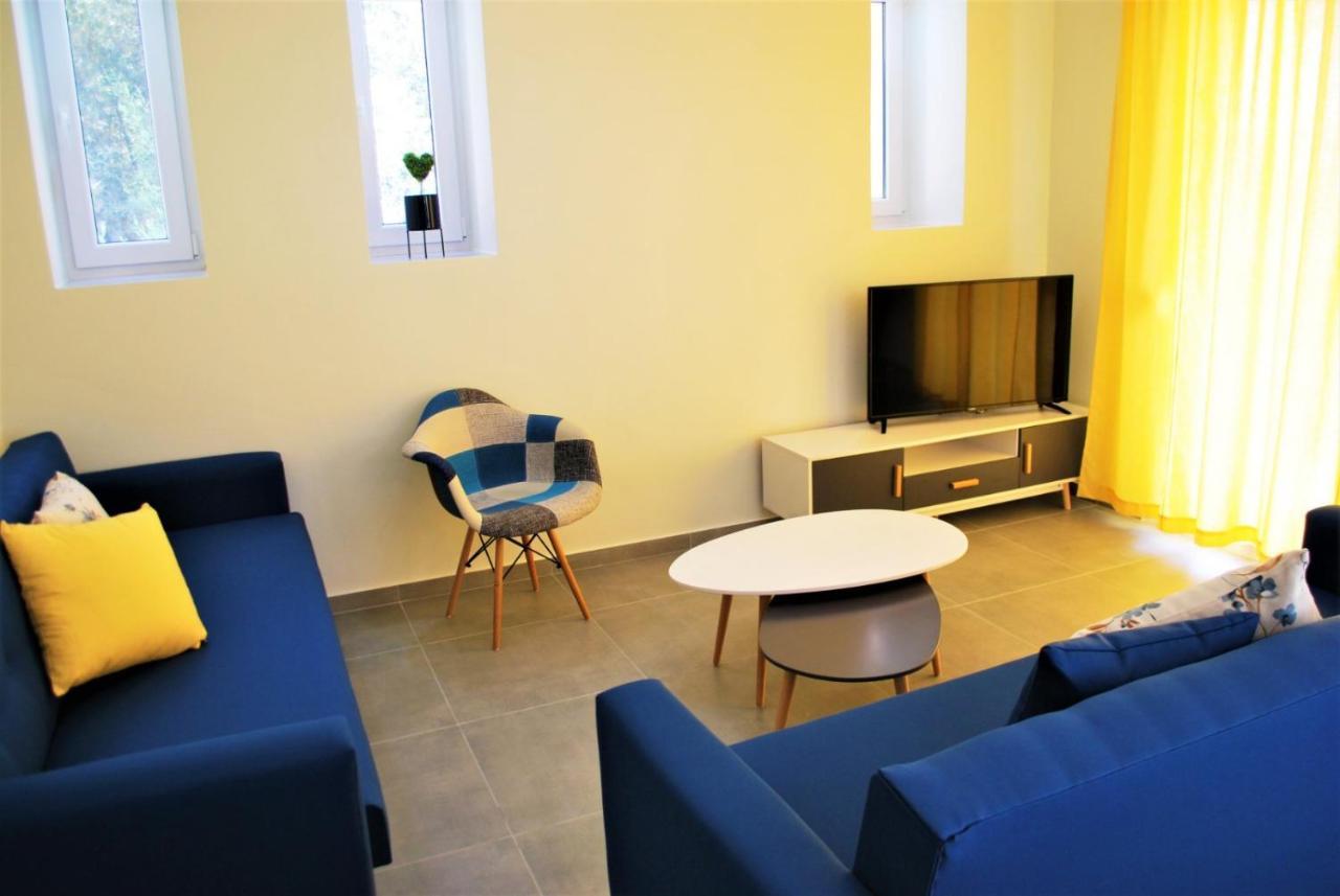 Q Luxury Appartement Paleros